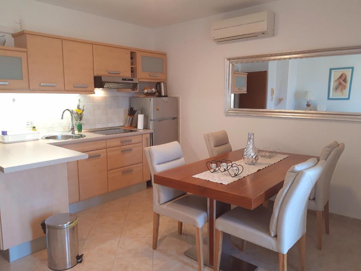 Lovely Apartment Branko Rabac With Balcony And Parking Exterior foto